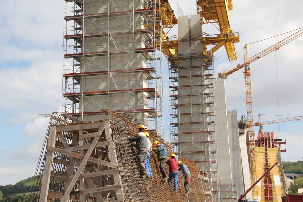 Vorbereitung der Trog-Bewehrung der Unstrut-Talbrücke August 2011