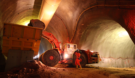 Bibratunnel: Feste Fahrbahn System Porr im Januar 2013